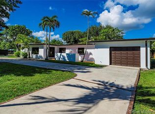 10670 SW 87th Ave, Miami, FL 33176