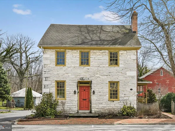 414 E Main St, Annville, PA 17003