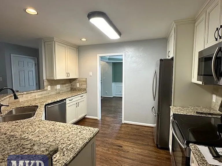 6564 Monet Dr — Photo 11