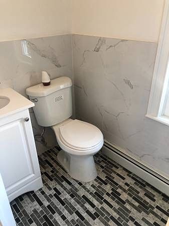 2nd image of 101 Lake St APT 2