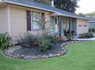 4601 Gulf Ave, Groves, TX 77619