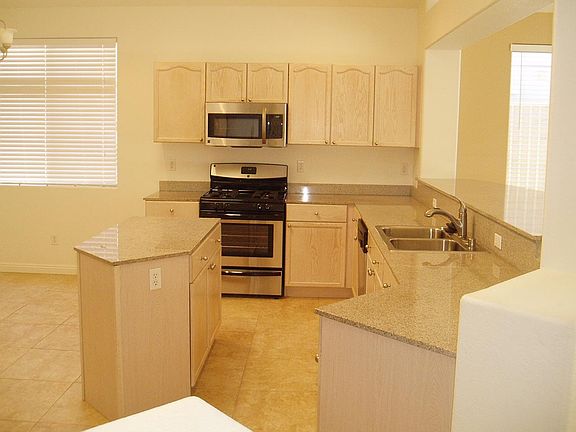 3rd image of 51 Blaven Dr