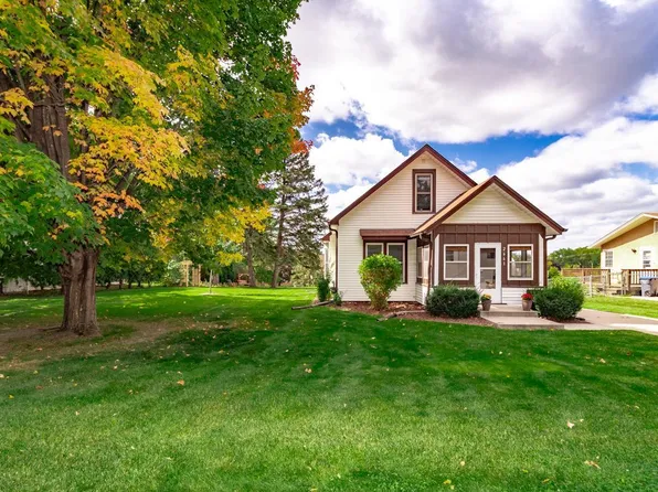 2661 Helen St N, North Saint Paul, MN 55109