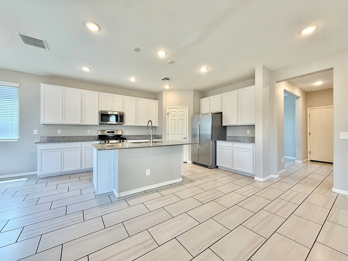 Building Photo - 6803 N 88th Dr