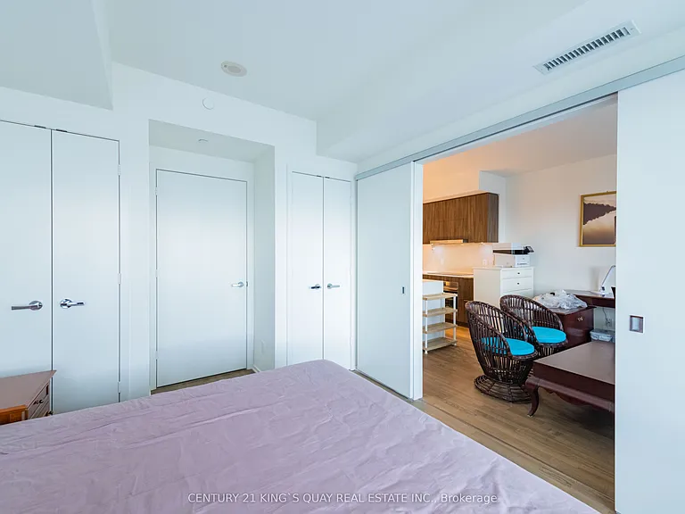 1 Bloor St E #1708 — Photo 15
