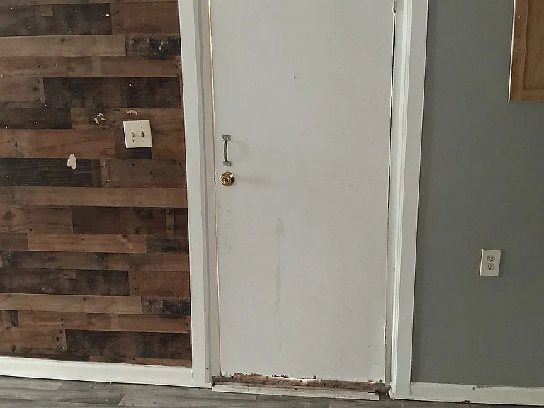104 E Old Post Rd — Photo 22