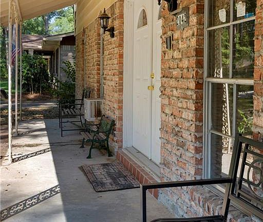 4th image of 2042 Holly Oak Dr