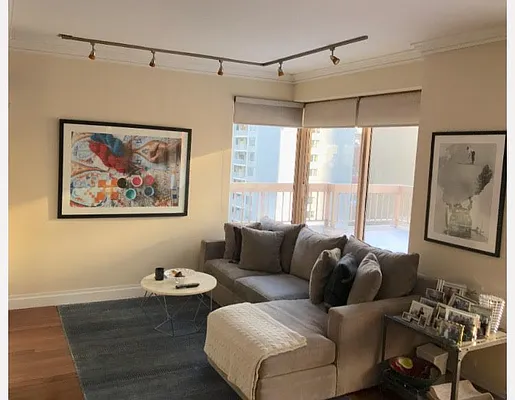 Rented by Manhattan Flats | media 86