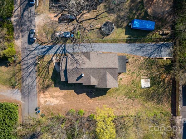1545 7th Avenue Dr SW, Hickory, NC 28602