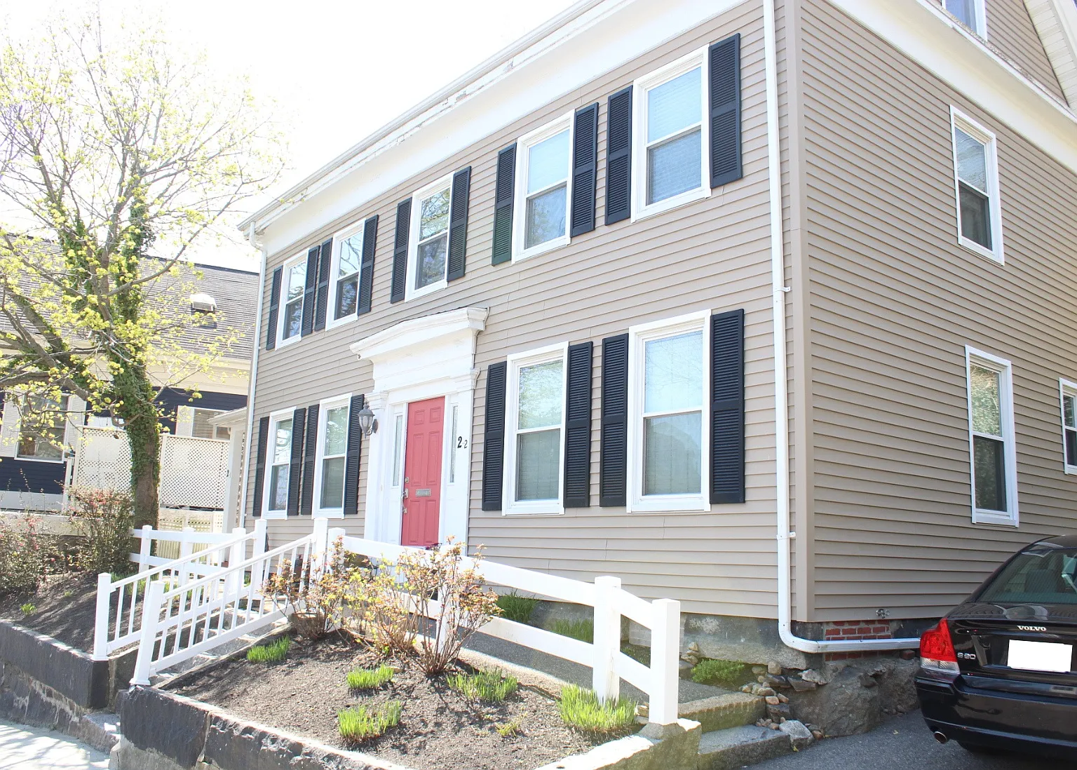 1 bed, 1250 sqft, $2,400 — Photo 2