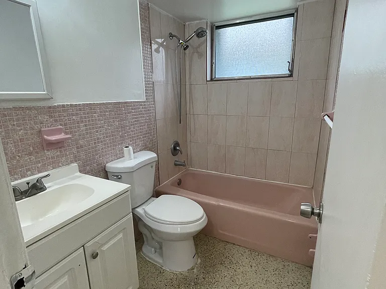 5738 Lincoln St #B — Photo 5