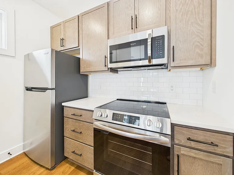 907 Bainbridge St #A — Photo 10