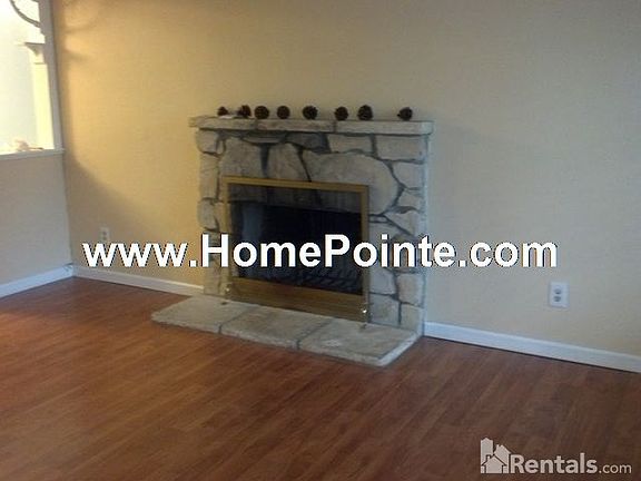 4th image of 8907 La Riviera Dr