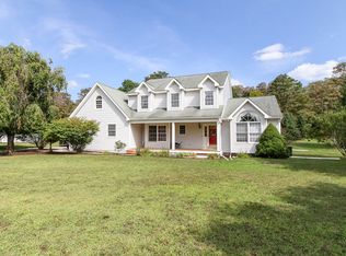 7 Hartstone Dr, Poughkeepsie, NY 12603
