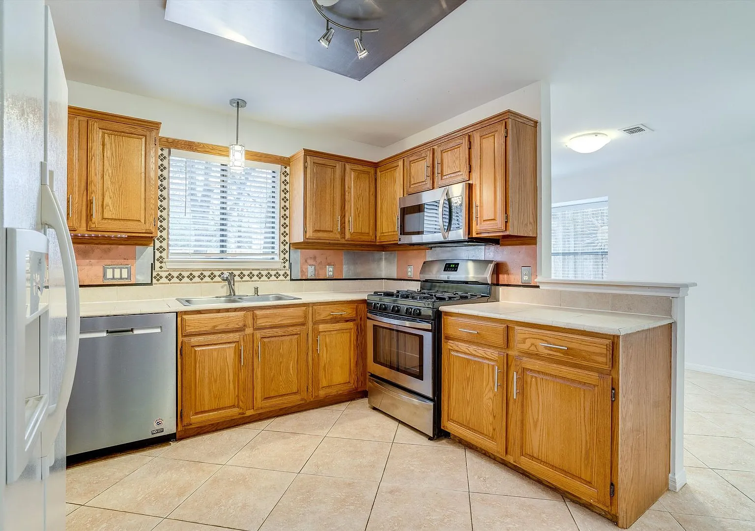 8625 Ephraim Rd, Austin, TX 78717 — Photo 4