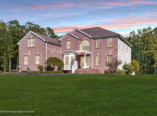 2 Pine Dr, Roosevelt, NJ 08555