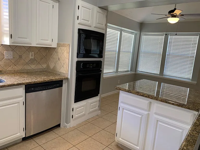 3111 Lazy Brook Dr — Photo 9