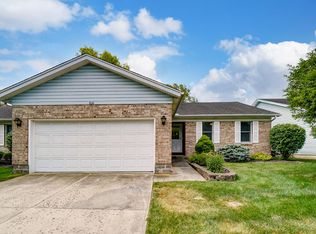 816 Spring Lake Cir, Enon, OH 45323
