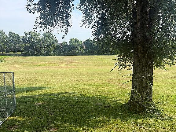 2nd image of 361 Valley Ln