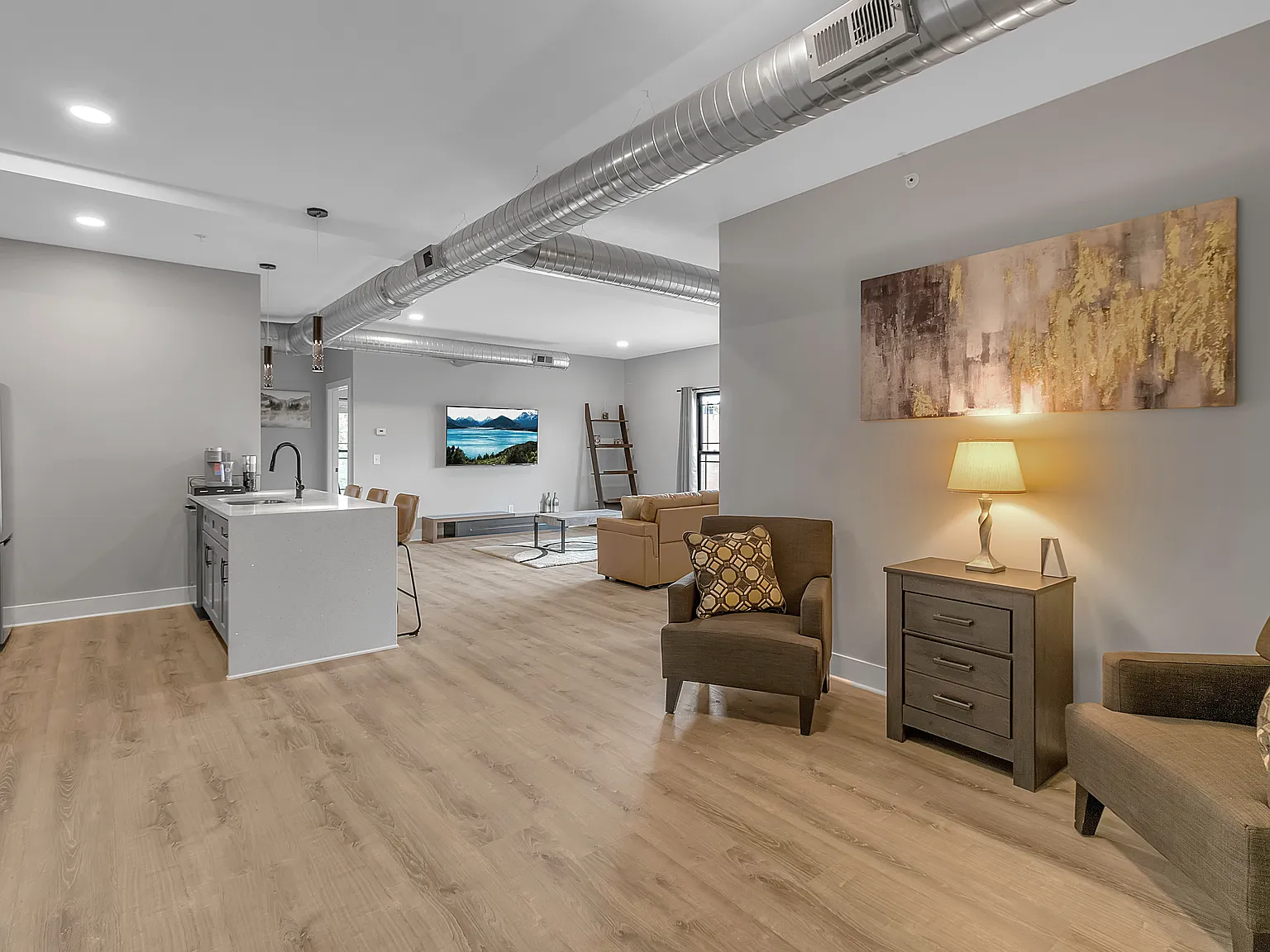 2 bed, 1250 sqft, $2,000 — Photo 1
