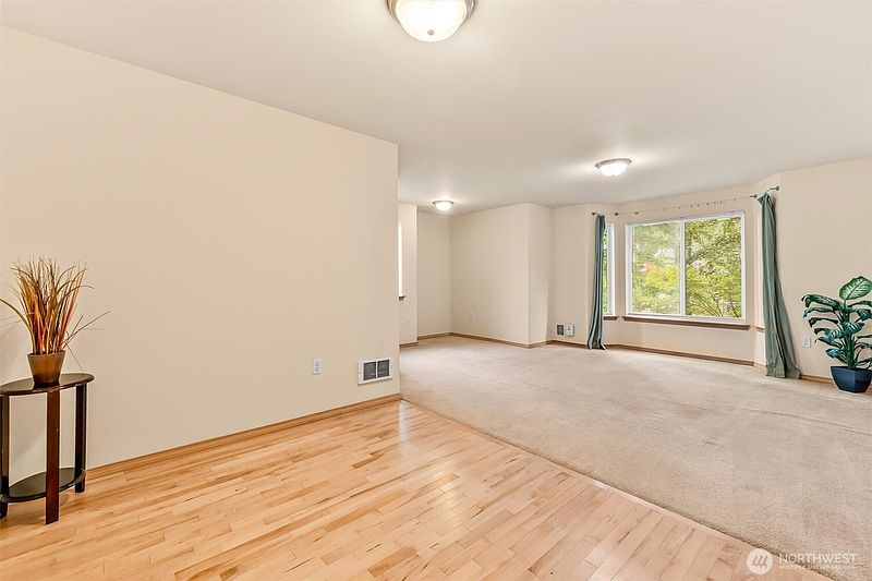 5th image of 8810 Delridge Way SW #A