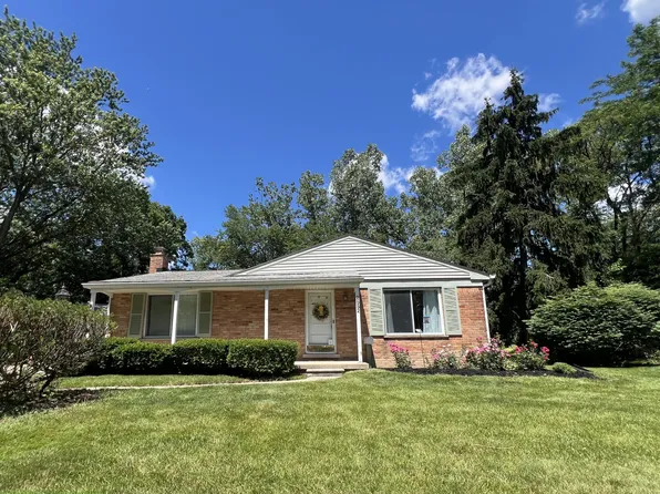 2552 Old Boston Ct, Ann Arbor, MI 48104