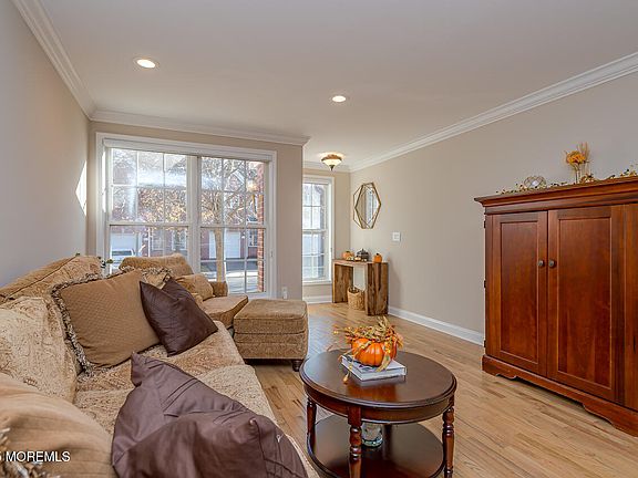 3rd image of 78 Ironwood Court