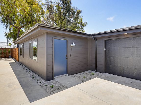3rd image of 2036 Pomona Ave #B