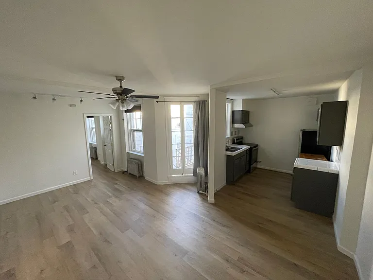 215 E 11th Ave #D5 — Photo 6