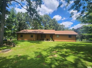 404 N Leonard St, Du Quoin, IL 62832