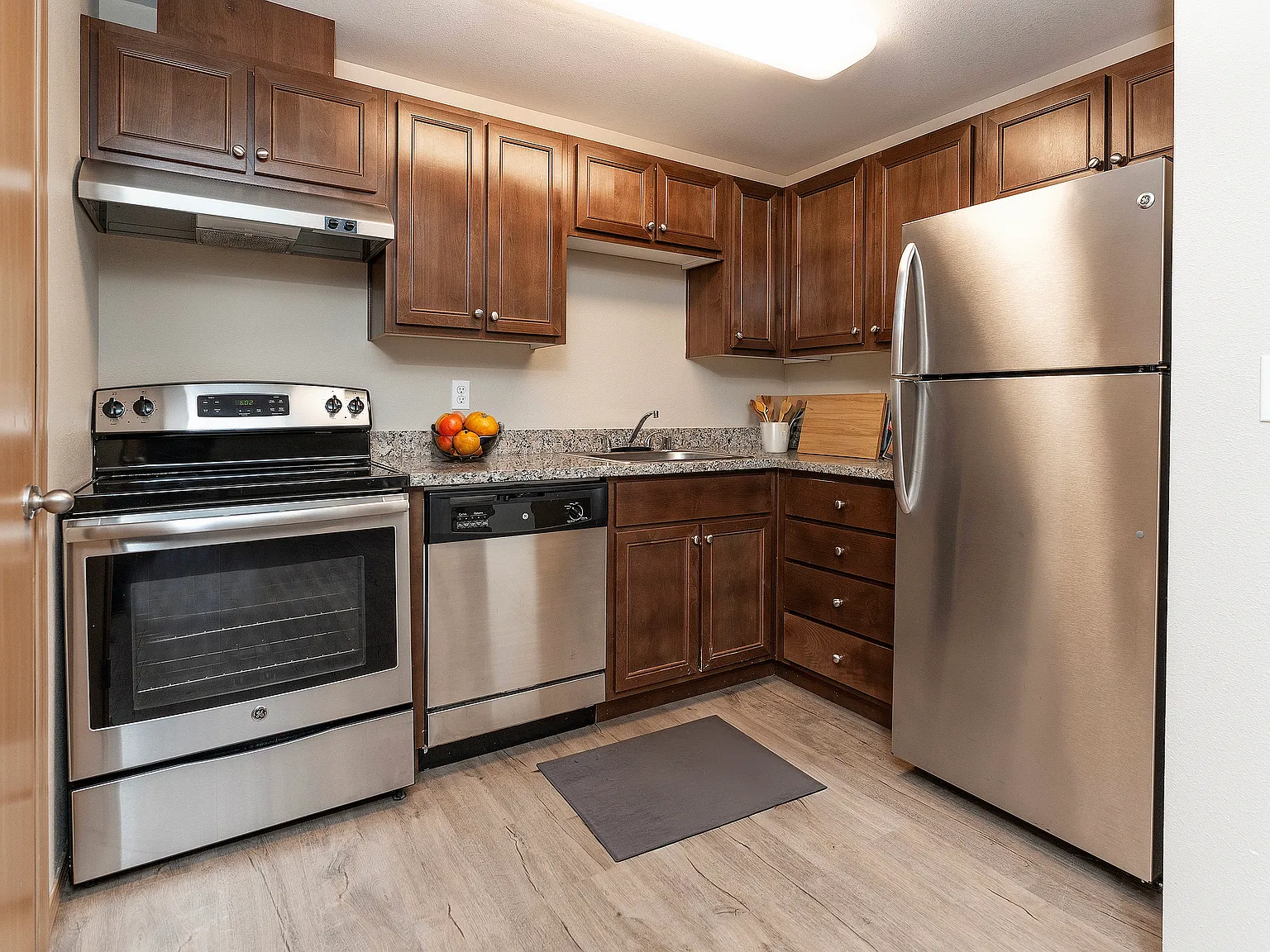 Windsor Square Apartments — Photo 2