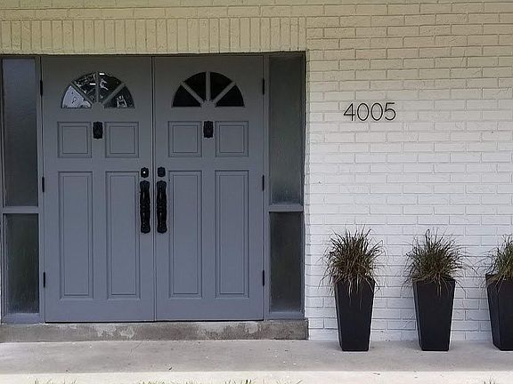 2nd image of 4005 W Iowa Ave