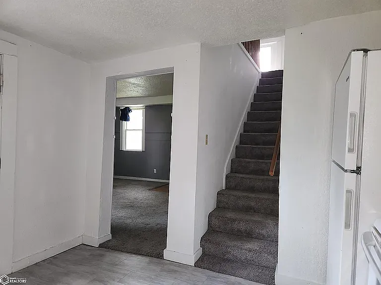 1016 Pearl St — Photo 7