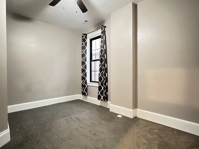 1228 Jackson St — Photo 14