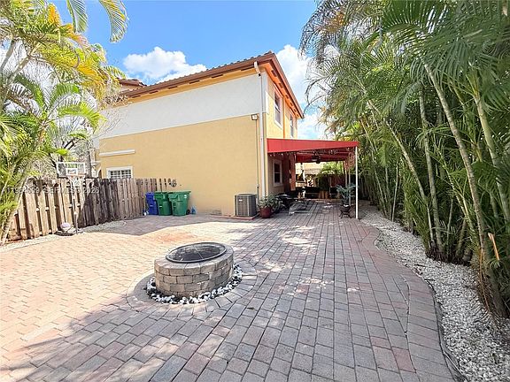 5th image of 14136 SW 51st Ln