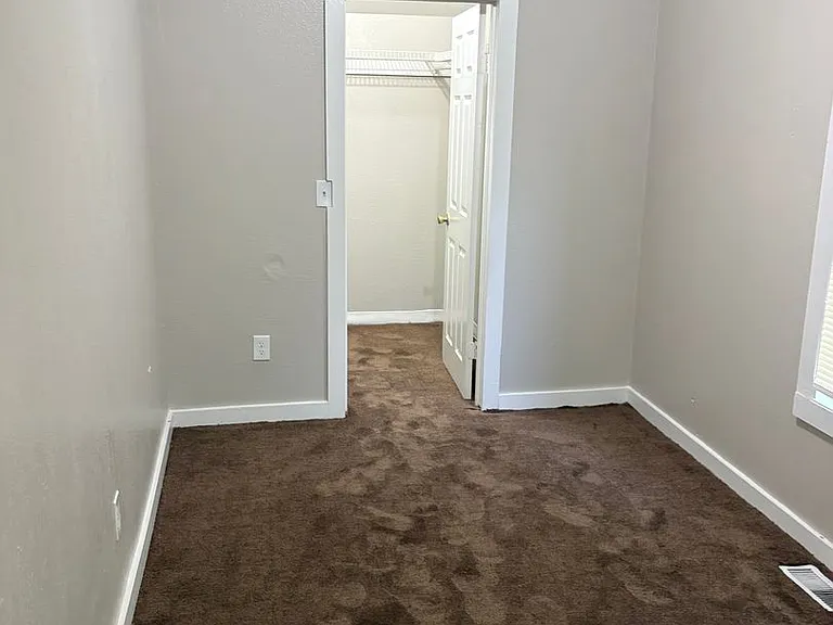 614 Norton Ave — Photo 8