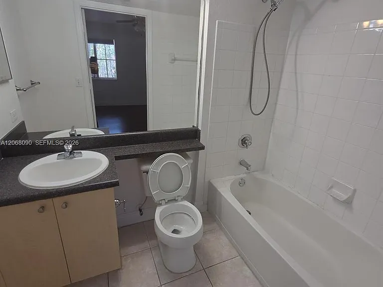 2520 Centergate Dr #303 — Photo 8
