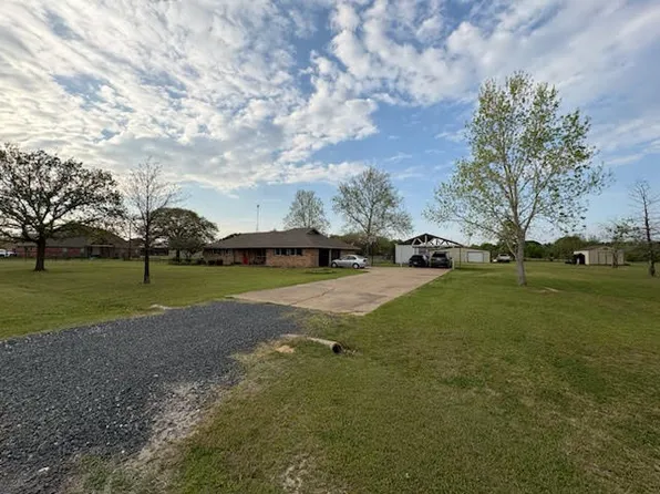 106 Vineyard St, Weatherford, TX 76087