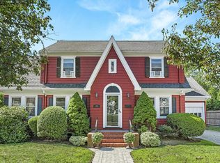 15 White Oak Rd, West Roxbury, MA 02132