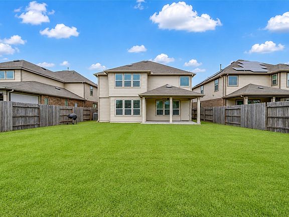 3rd image of 15419 Amber Manor Ln