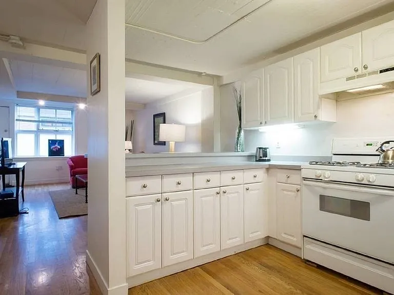 28 Piedmont St #28 — Photo 4