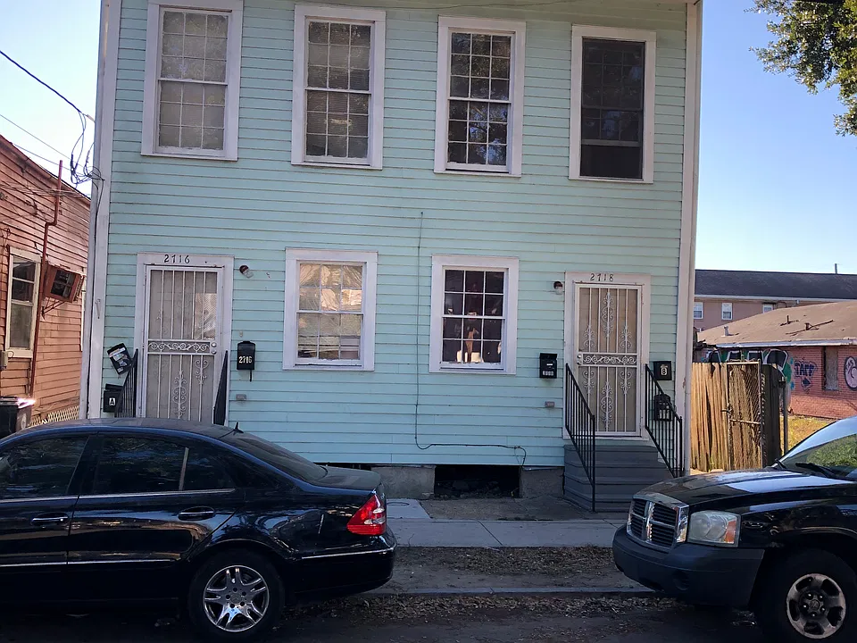 2716 Jackson Ave