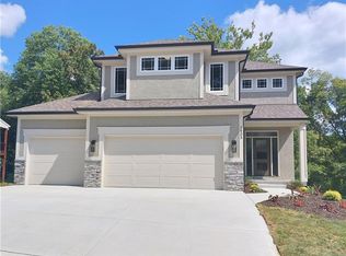5805 Thousand Oaks Dr, Parkville, MO 64152