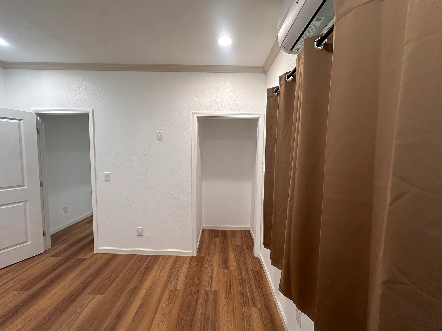 1 bed, 450 sqft, $2,100 — Photo 4