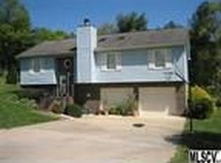 2877 Wildwood St, Hudson, NC 28638