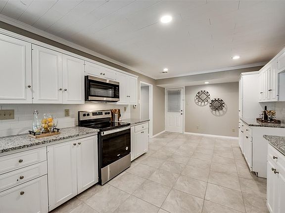 3rd image of 3426 S Edelweiss Dr