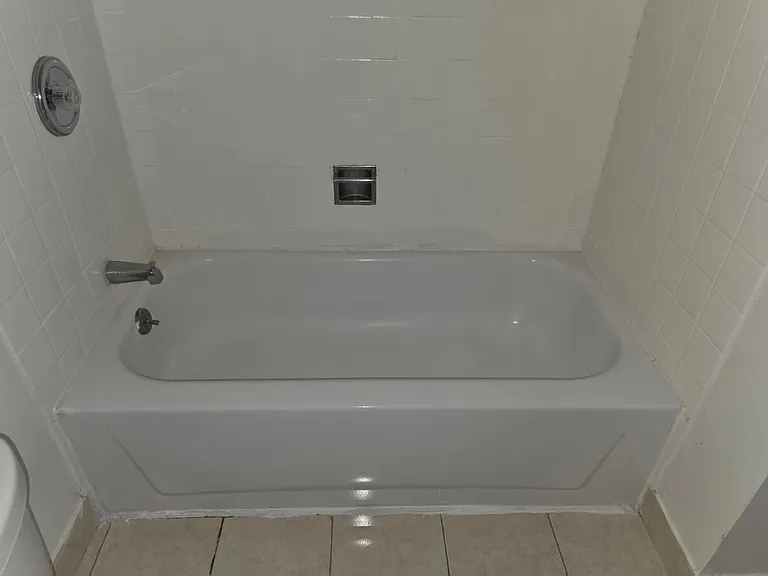 233 E Erie St #2003 — Photo 12