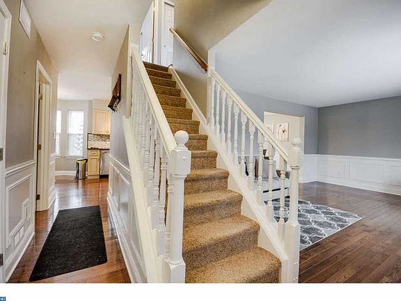 3rd image of 73 Catherine Dr