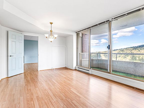 5th image of 738 Farrow St #1203