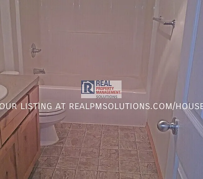 472 Donna Dr — Photo 5